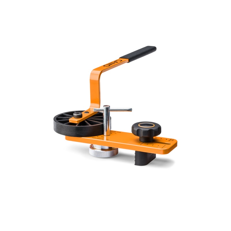 CAMO LEVER Straightens and locks-in boards